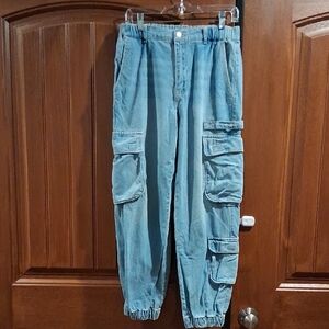 Forever 21 Jeans. Size 8 (Approx)